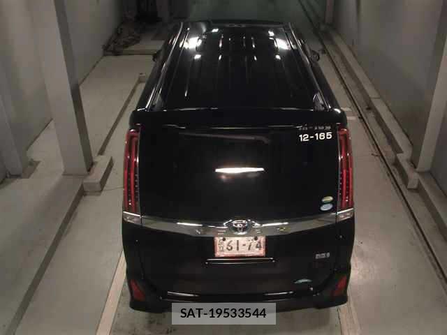 Toyota NOAH 2017 8765179-7
