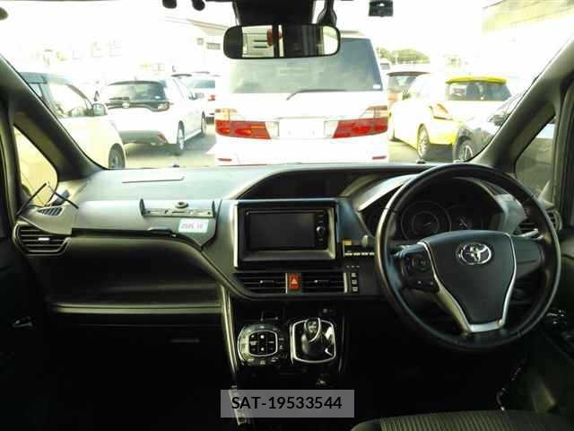 Toyota NOAH 2017 8765179-8