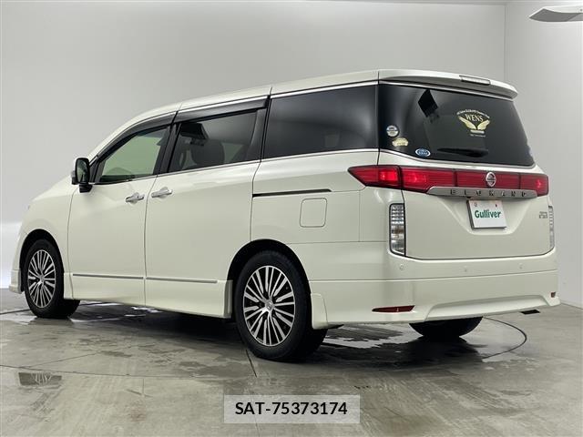 Nissan ELGRAND 2019 8909078-13