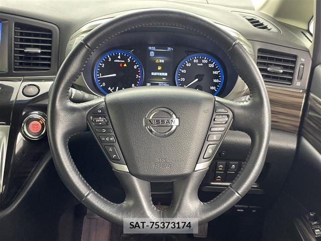 Nissan ELGRAND 2019 8909078-18
