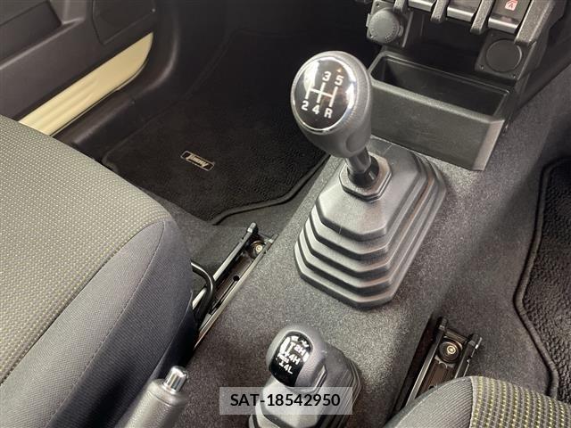 Suzuki JIMNY 2024 8748454-11
