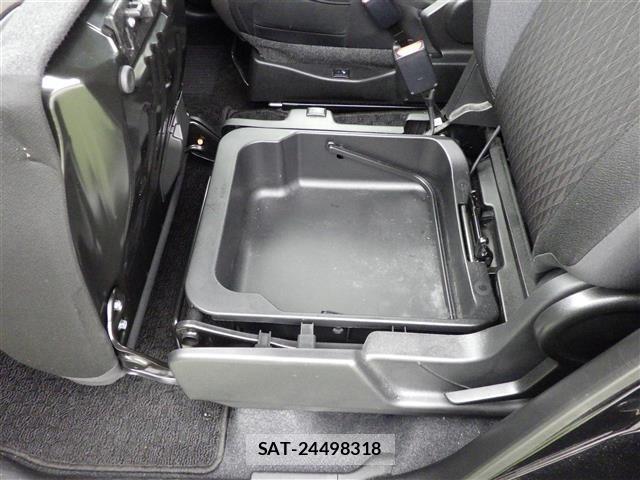 Suzuki SOLIO 2024 8934743-21