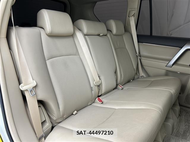 Toyota LAND CRUISER PRADO 2023 8907239-10