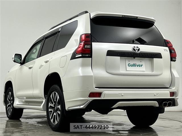 Toyota LAND CRUISER PRADO 2023 8907239-2