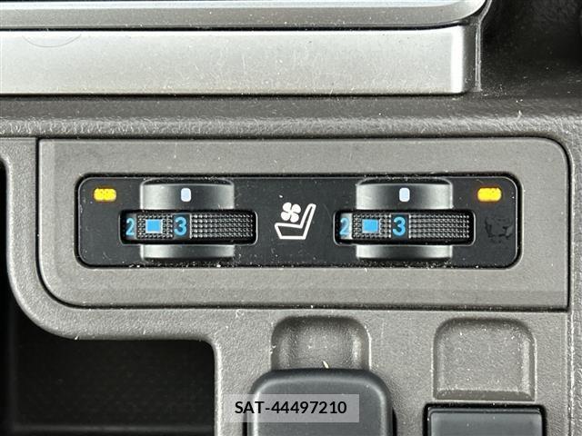 Toyota LAND CRUISER PRADO 2023 8907239-3