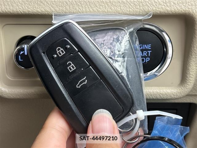 Toyota LAND CRUISER PRADO 2023 8907239-4
