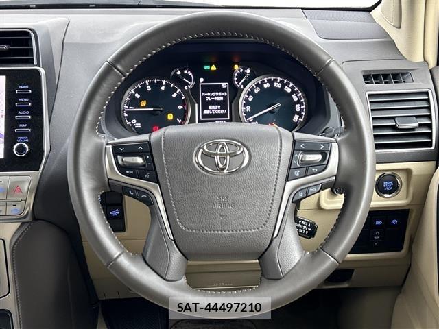 Toyota LAND CRUISER PRADO 2023 8907239-8