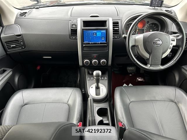 Nissan X-TRAIL 2010 8722718-19