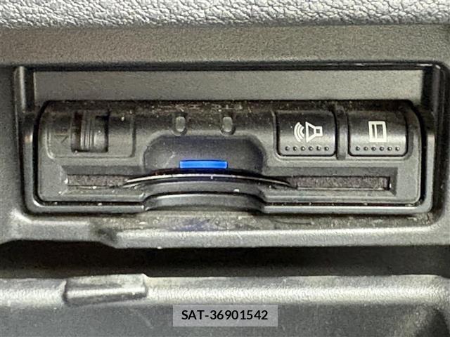 Nissan SERENA 2017 8925332-1