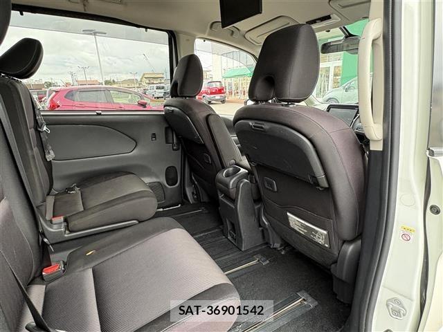 Nissan SERENA 2017 8925332-11