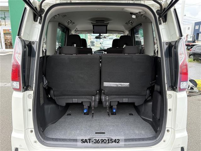 Nissan SERENA 2017 8925332-12