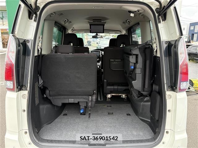 Nissan SERENA 2017 8925332-13