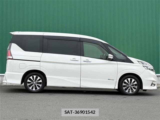 Nissan SERENA 2017 8925332-2