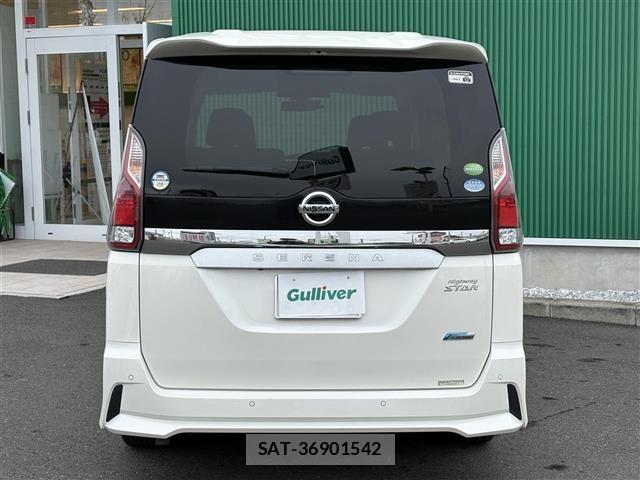 Nissan SERENA 2017 8925332-4