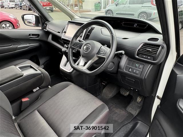 Nissan SERENA 2017 8925332-9