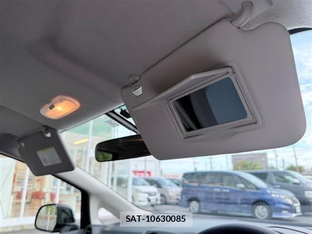 Nissan NOTE 2013 8911753-22