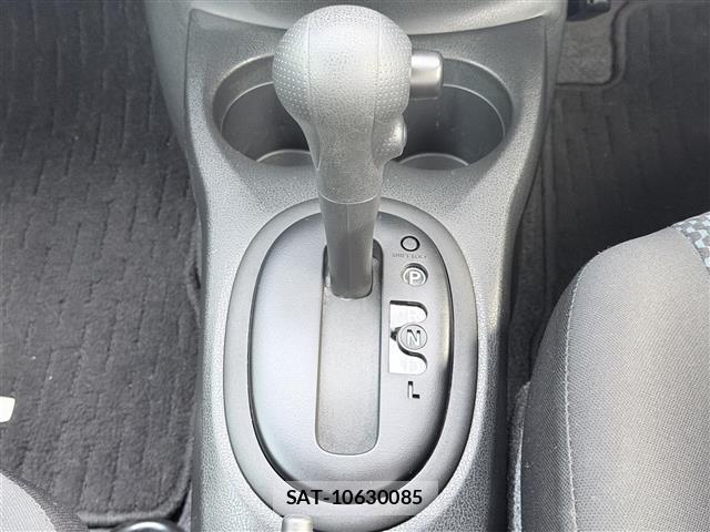 Nissan NOTE 2013 8911753-9