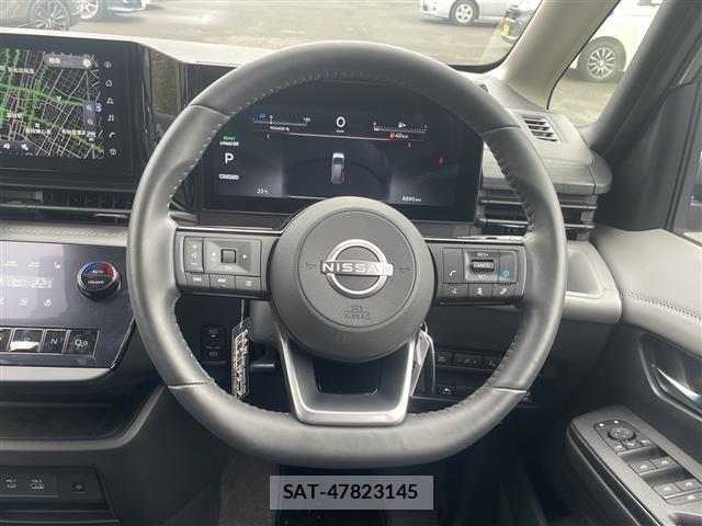 Nissan SERENA 2023 8925345-1