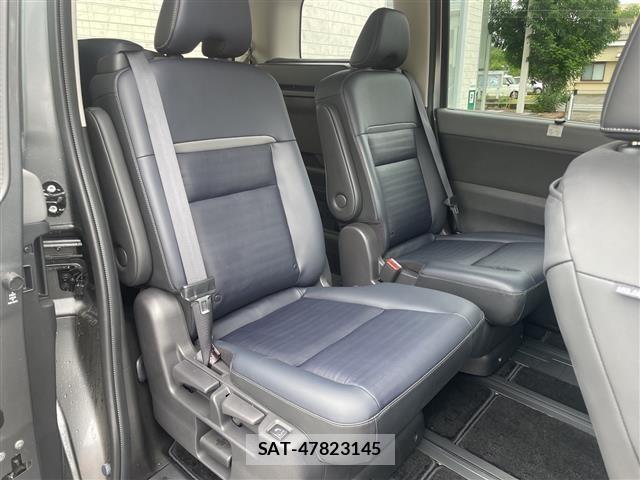 Nissan SERENA 2023 8925345-4