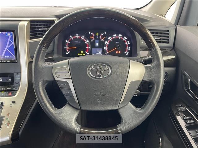 Toyota VELLFIRE 2013 8674216-1
