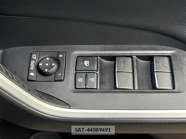 Toyota RAV4 2022 8938263-2