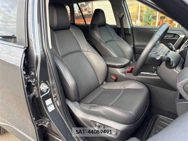Toyota RAV4 2022 8938263-4