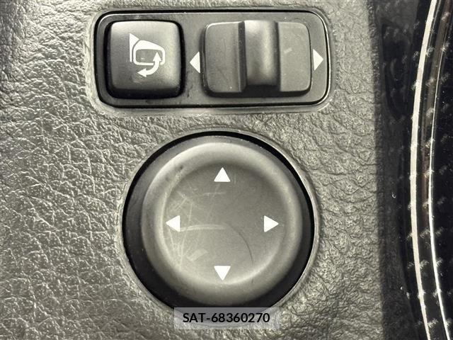 Nissan X-TRAIL 2018 8928812-22
