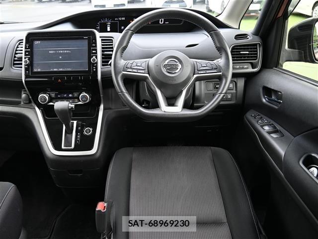 Nissan SERENA 2017 8925429-18