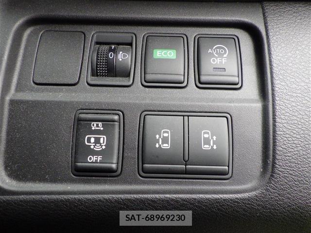 Nissan SERENA 2017 8925429-7