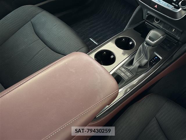 Toyota CROWN 2019 8937558-1