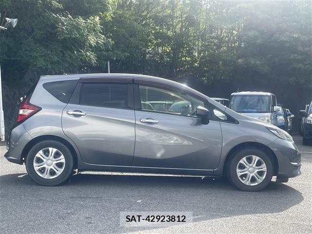 Nissan NOTE 2017 8911821-10