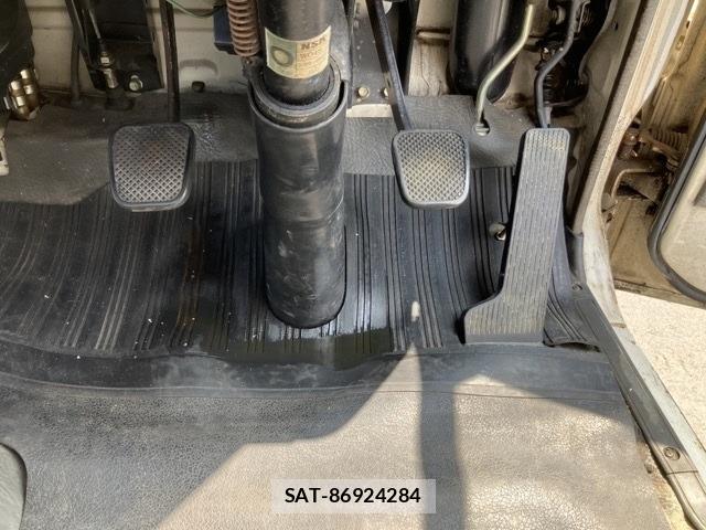 Mazda TITAN 1988 8747605-4
