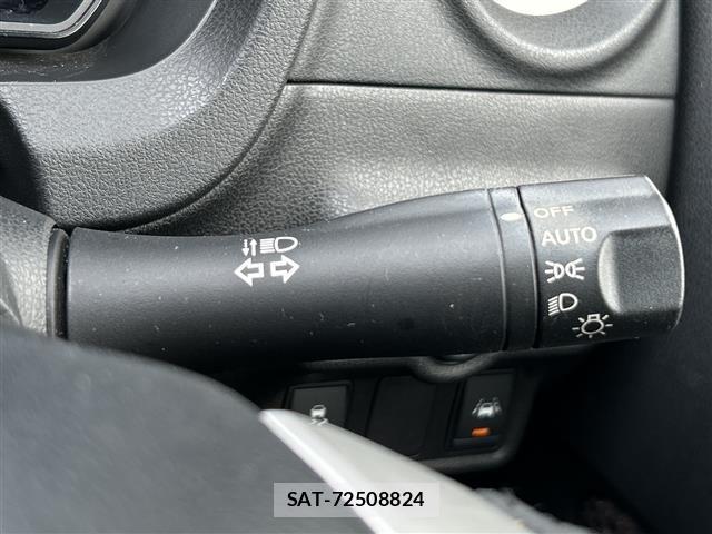 Nissan NOTE 2015 8911839-6