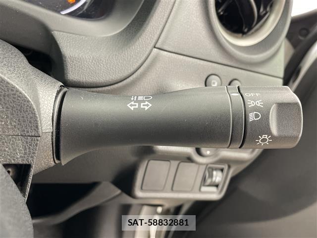 Nissan NOTE 2013 8911852-6