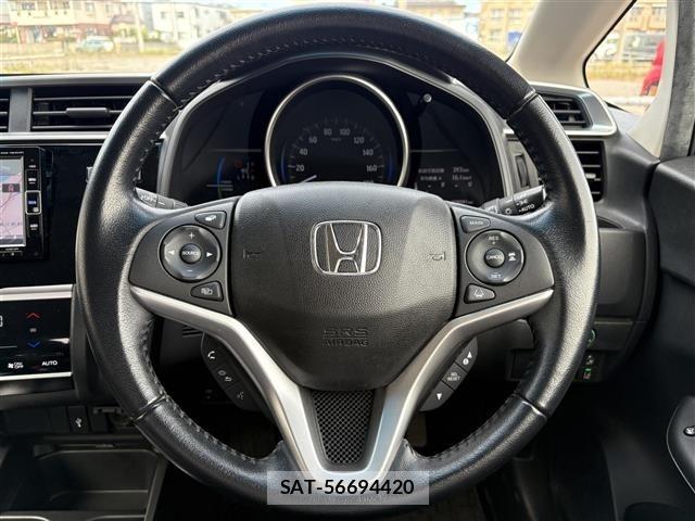 Honda FIT 2018 8921622-21