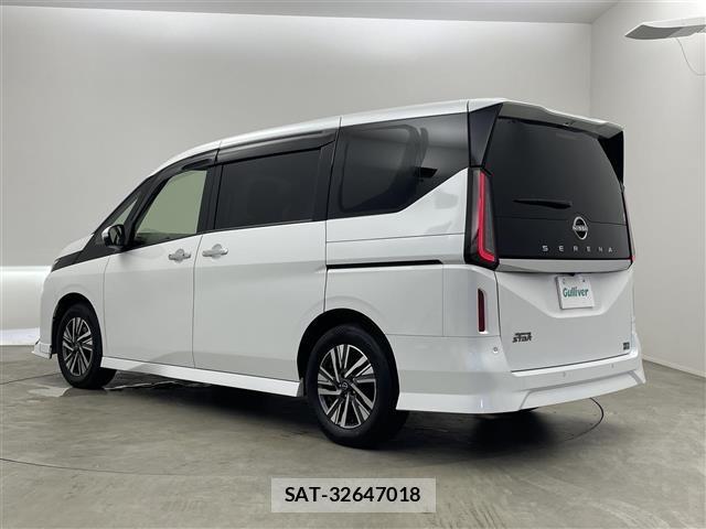 Nissan SERENA 2022 8925460-13