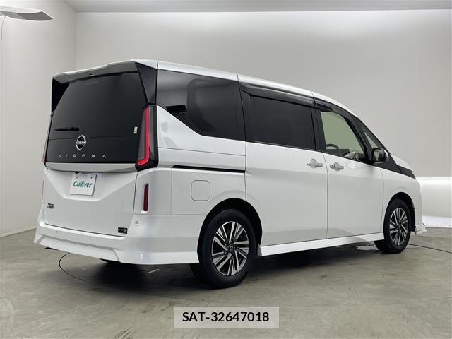 Nissan SERENA 2022 8925460-14