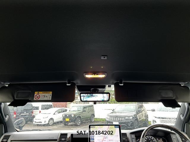 Toyota HIACE VAN 2025 8910486-16