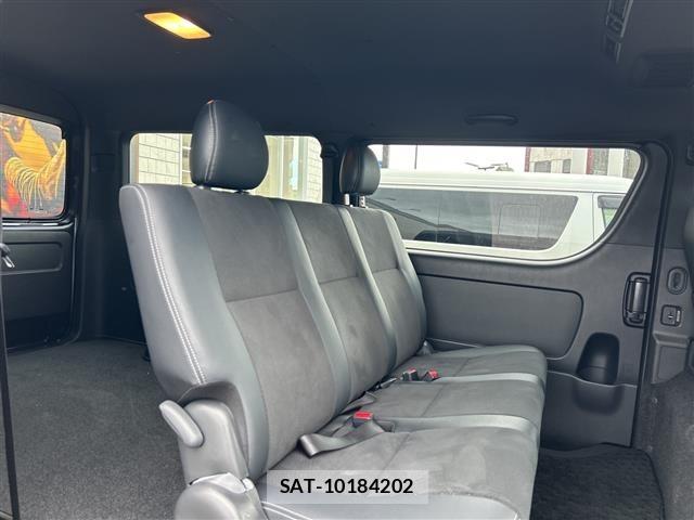 Toyota HIACE VAN 2025 8910486-17