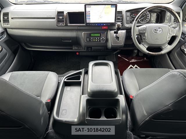 Toyota HIACE VAN 2025 8910486-21