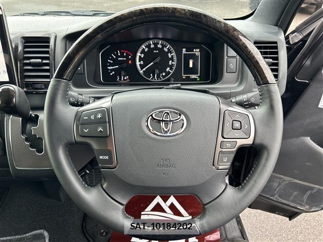 Toyota HIACE VAN 2025 8910486-3