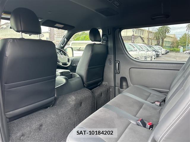 Toyota HIACE VAN 2025 8910486-7