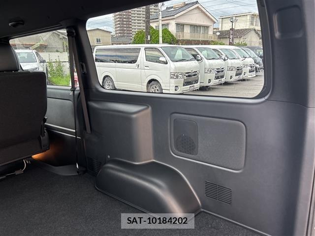 Toyota HIACE VAN 2025 8910486-8