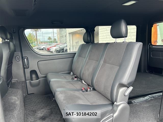 Toyota HIACE VAN 2025 8910486-9