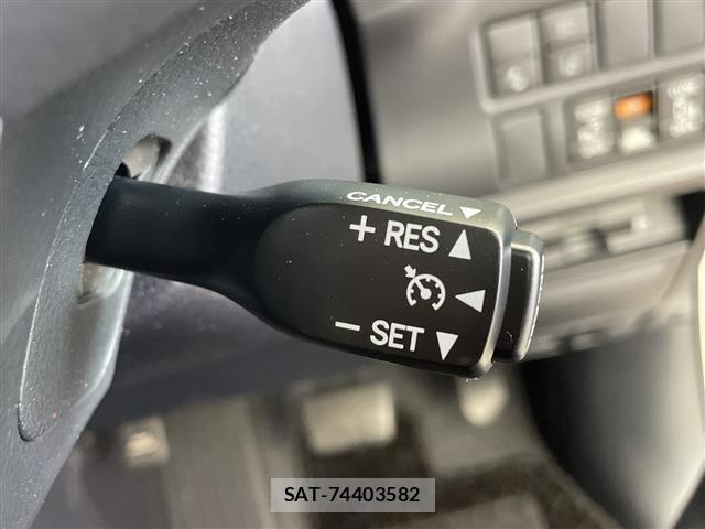 Toyota ESQUIRE 2019 8692613-21