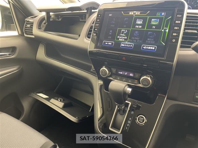 Nissan SERENA 2022 8671185-11