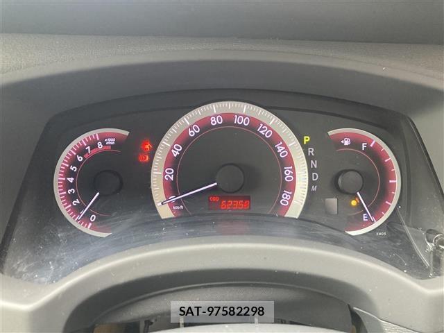 Toyota ISIS 2013 8947830-3