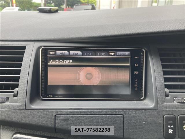 Toyota ISIS 2013 8947830-5
