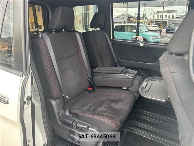 Nissan SERENA 2018 8925555-10