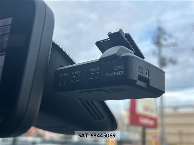 Nissan SERENA 2018 8925555-17